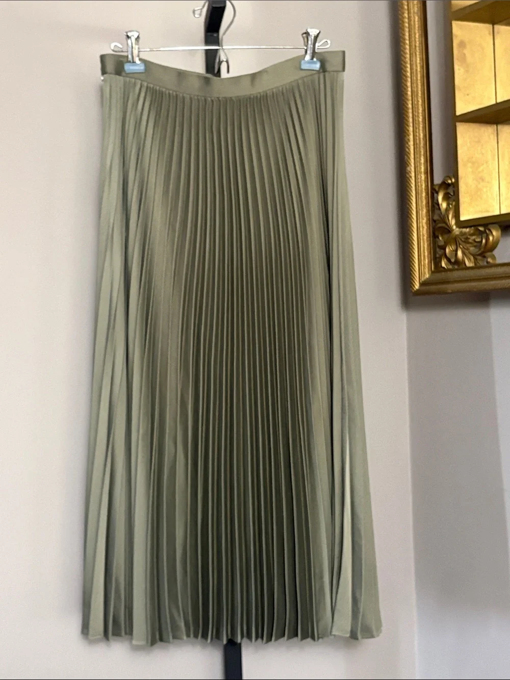 Club Monaco Size 2 Annina Pleated A-Line Midi Skirt in Olive Green